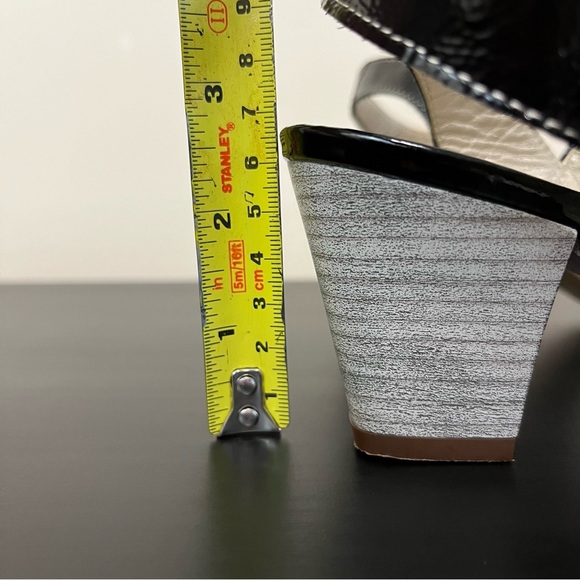 Tour En Ville Heeled Mary Jane Style Shoes - Picture 12 of 13